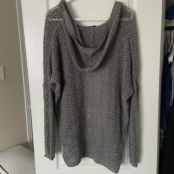 Aritzia Talula capitol sweater in grey oversized cardigan with hood - Picture 4 of 5